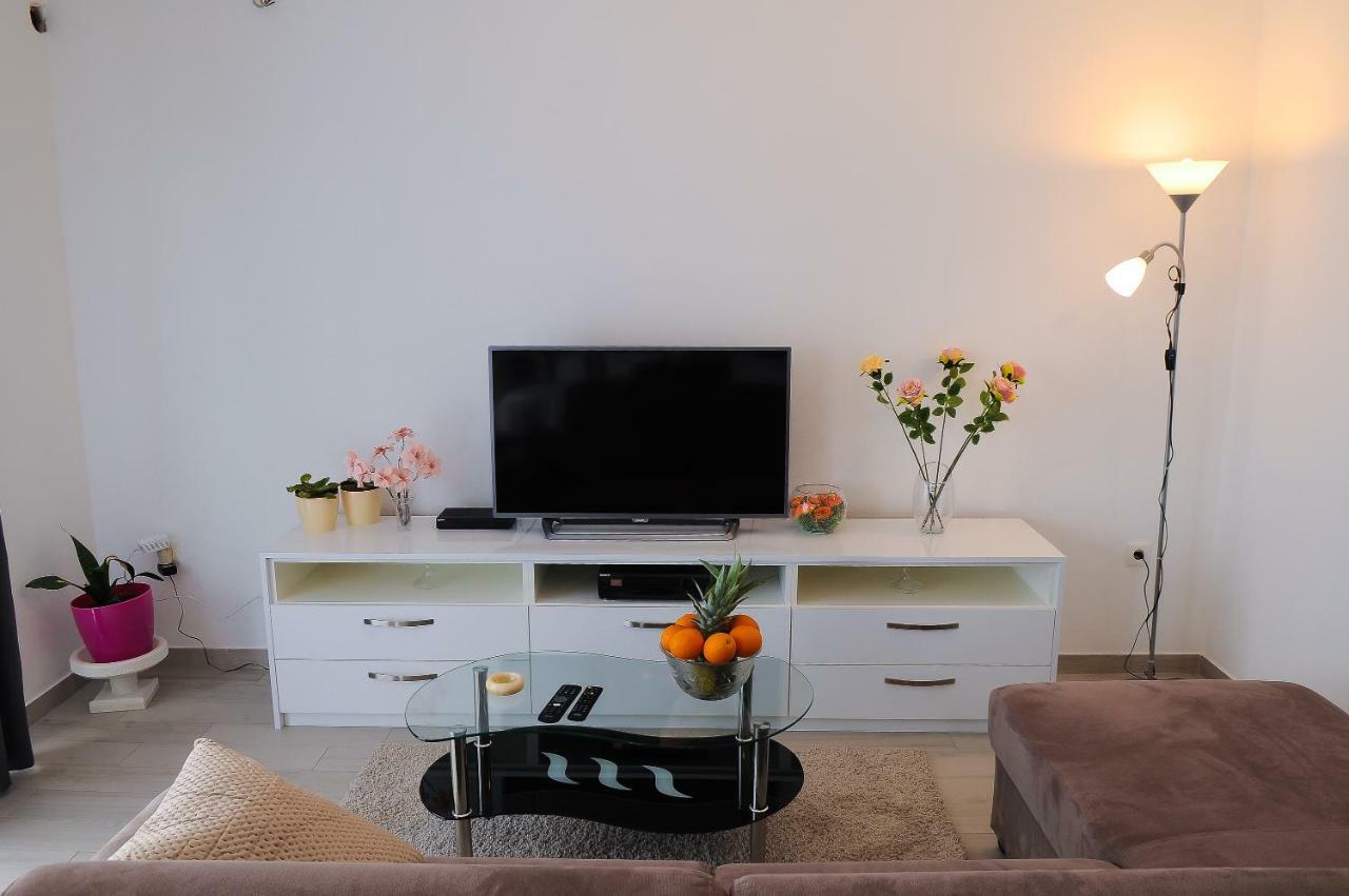 Apartment Petar Kastela Exterior photo